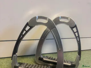 Stigbyglar hästutrustning Acavallo stigbyglar - Annons 2