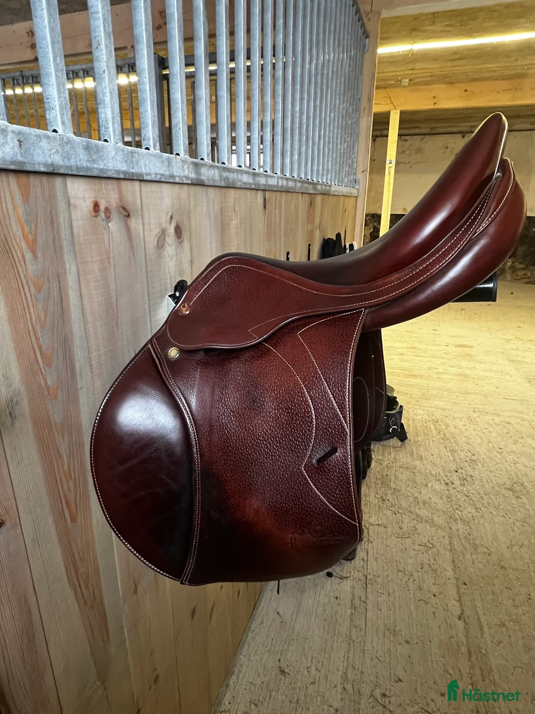 Sadlar hästutrustning till salu: Prestige Versailles 17/34 i Visby - Annons 1