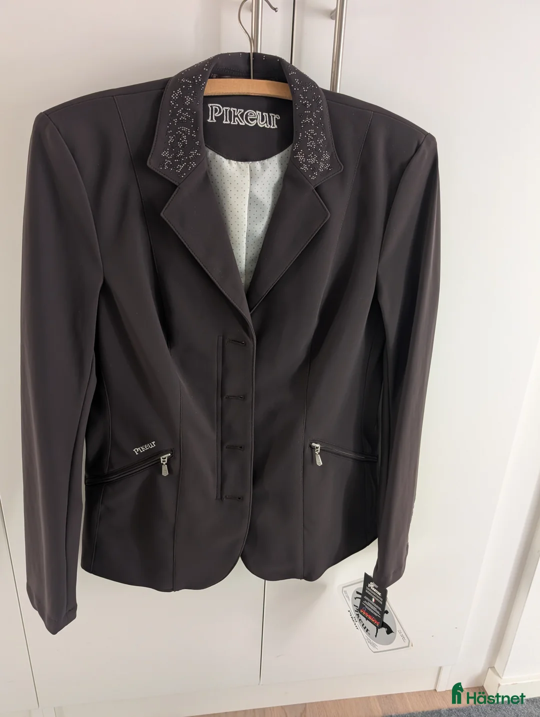 Jackor & Kavajer ryttarutrustning till salu: Pikeur ridkavaj i Nyköping - Annons 1