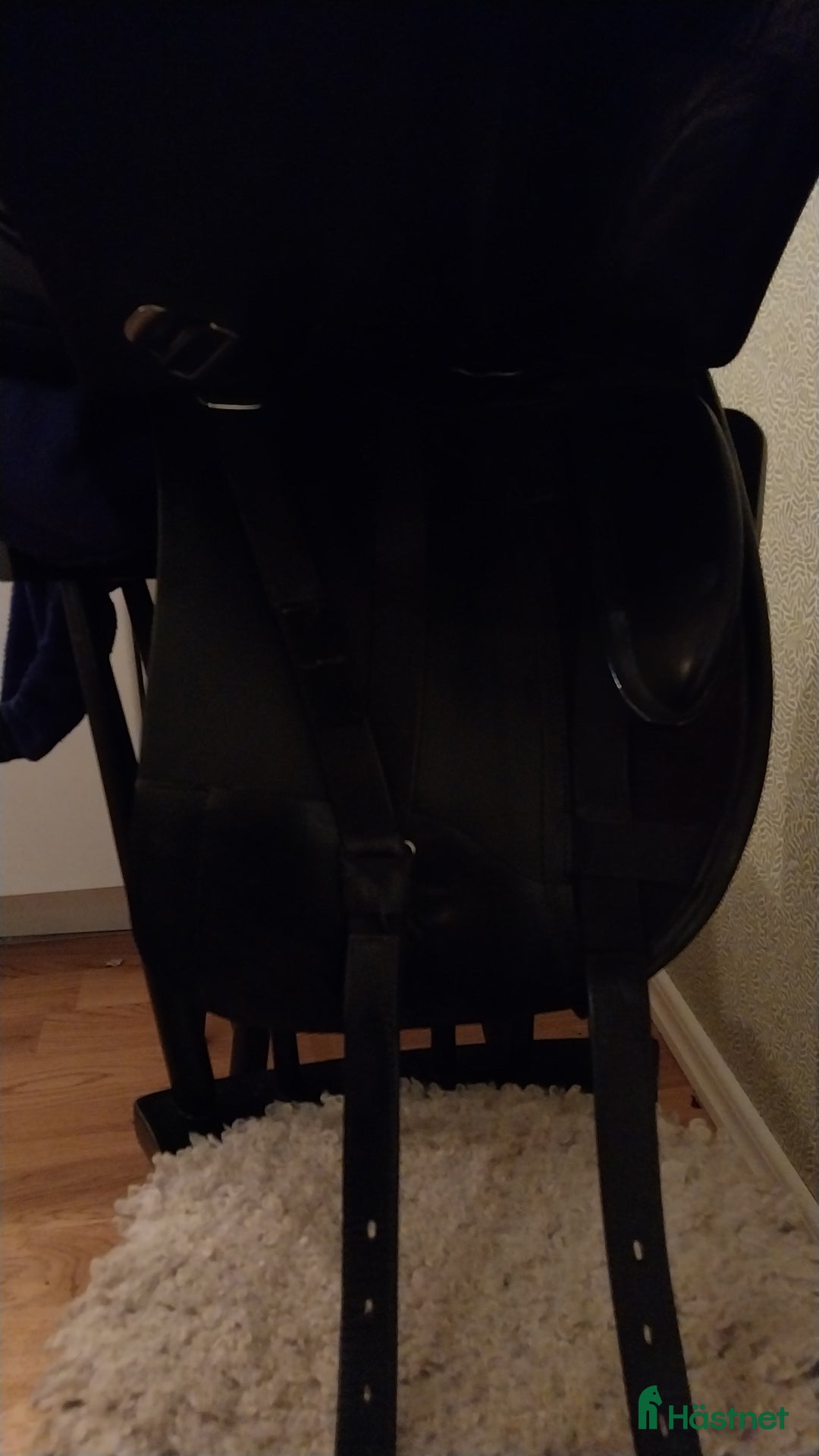 Sadlar hästutrustning till salu: Välskött Bates Dressyr sadel i Jönköping - Annons 3