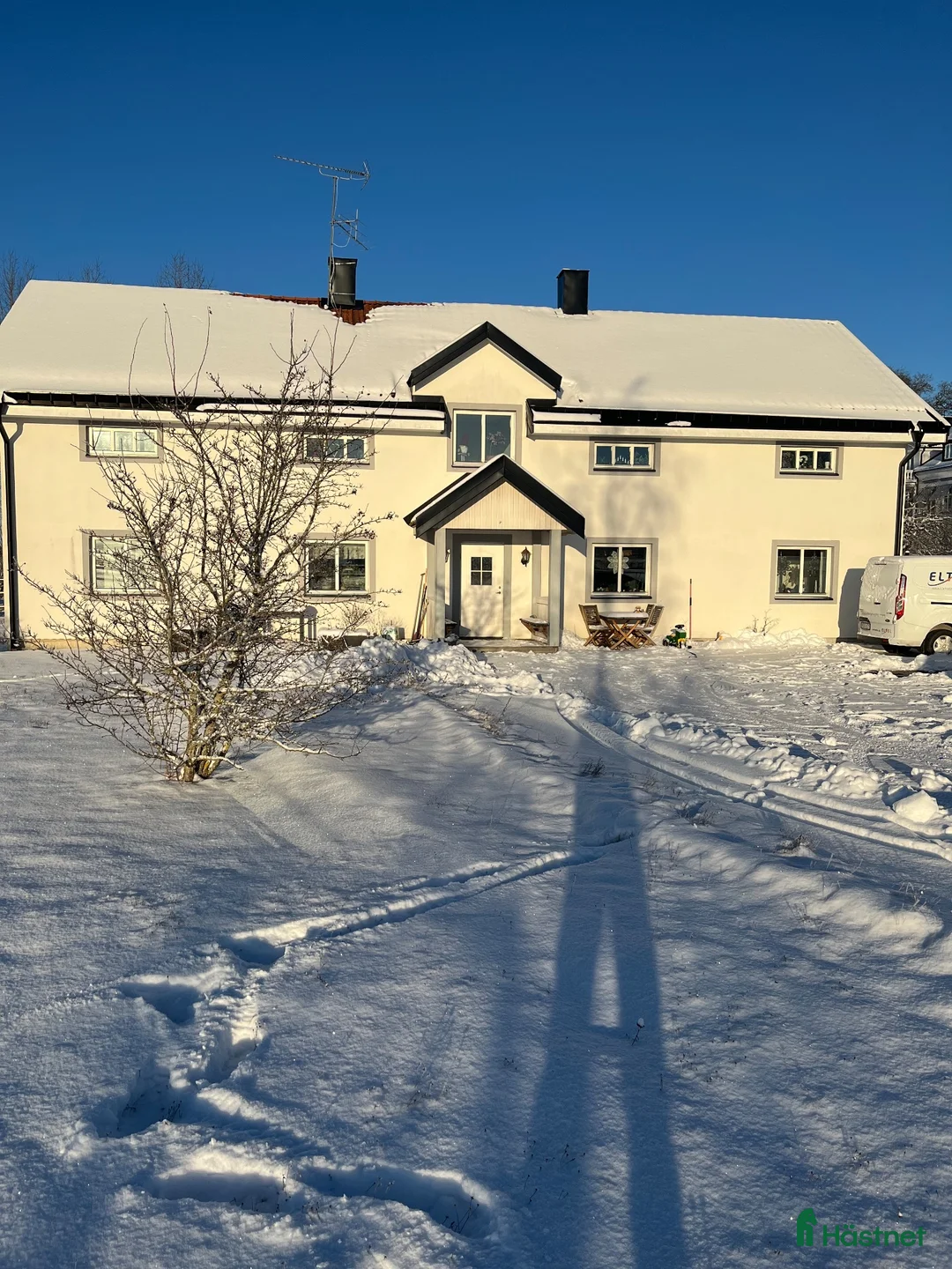  lägenhet till salu: Bostad på hästgård i Örsundsbro - Annons 1