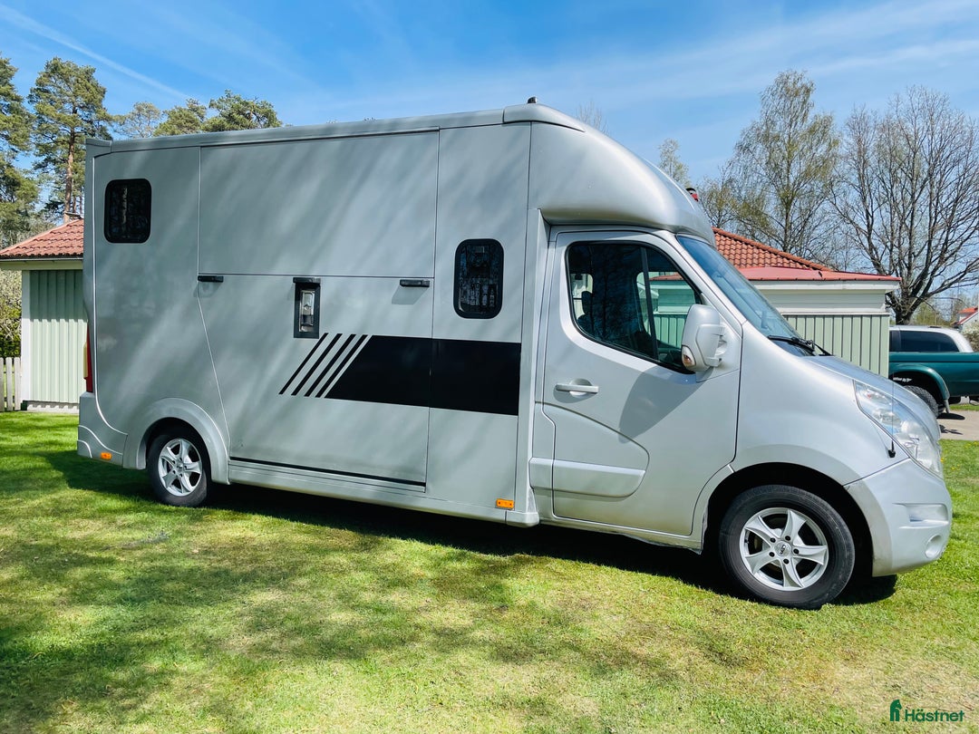 Hästlastbilar  fordon & transport till salu: Hästlastbil B-Kort Renault Master 3.5 T i Lenhovda - Annons 1