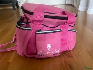 Övrig utrustning övrig utrustning till salu: En rosa fairflied ryktväska i Örebro - Annons 2