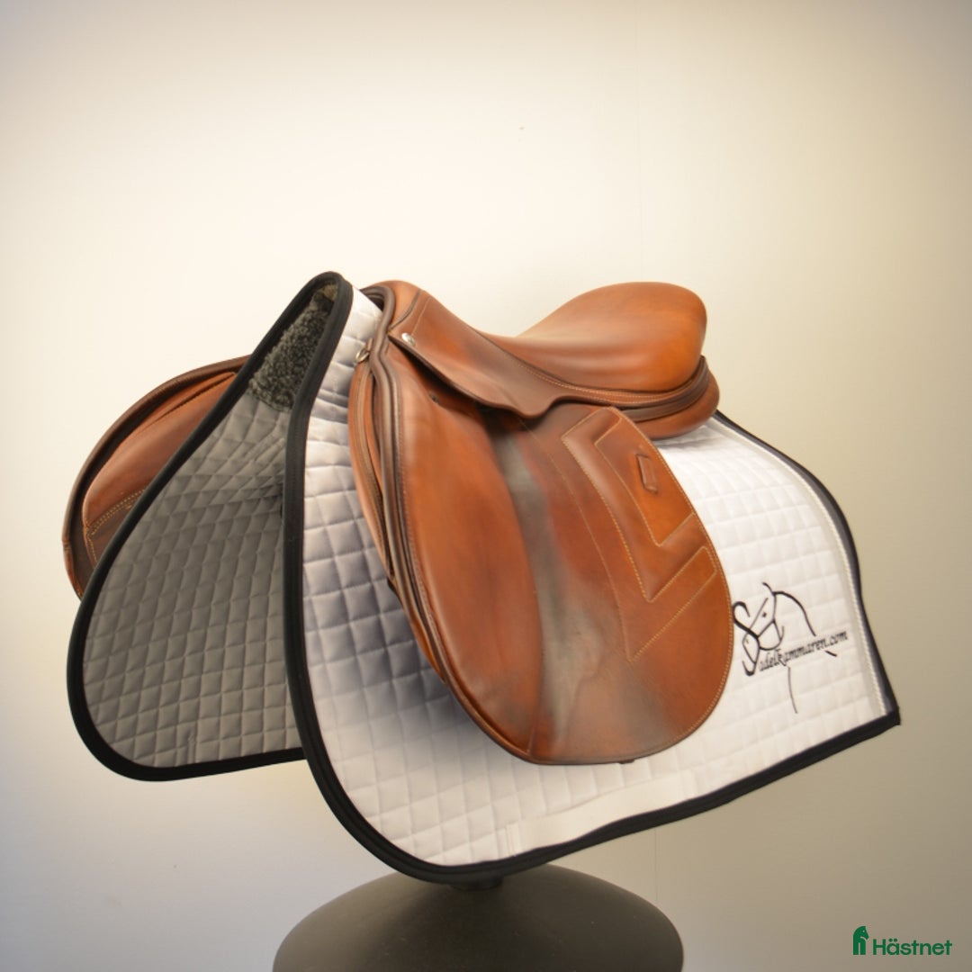 Sadlar hästutrustning till salu: Renaissance F2 D i Sparsör - Annons 3