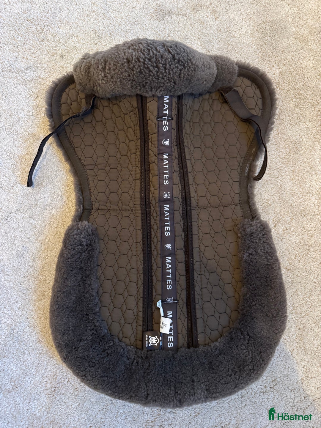 Sadeltillbehör hästutrustning till salu: Mattes correction pad brun i Älvsjö - Annons 1