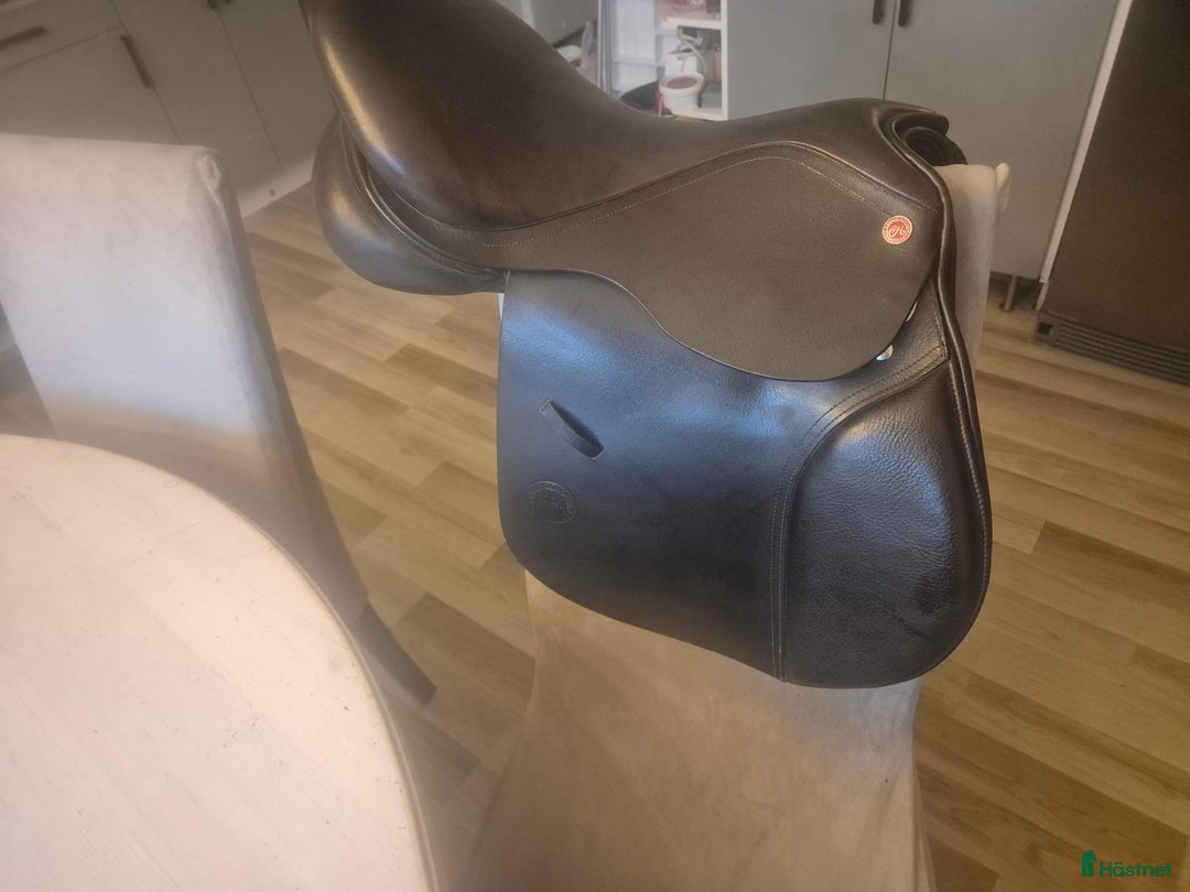 Sadlar hästutrustning till salu: Hoppsadel CH i Riala - Annons 3