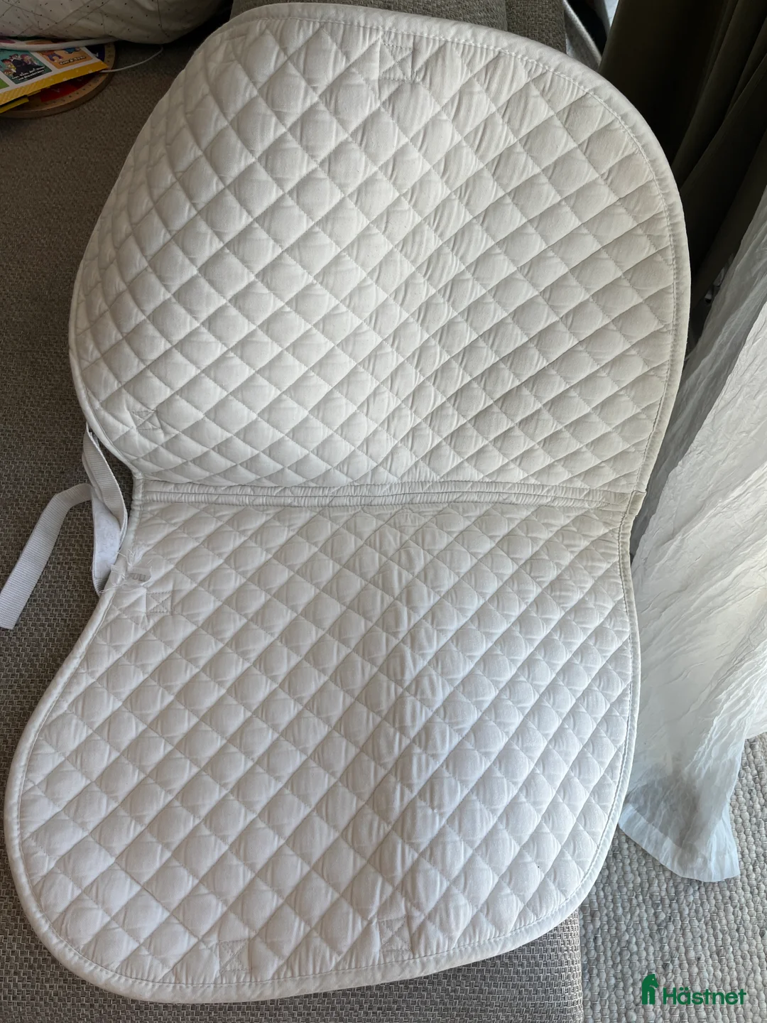 Schabrak & Vojlockar hästutrustning till salu: Vitt schabrak  - Annons 4