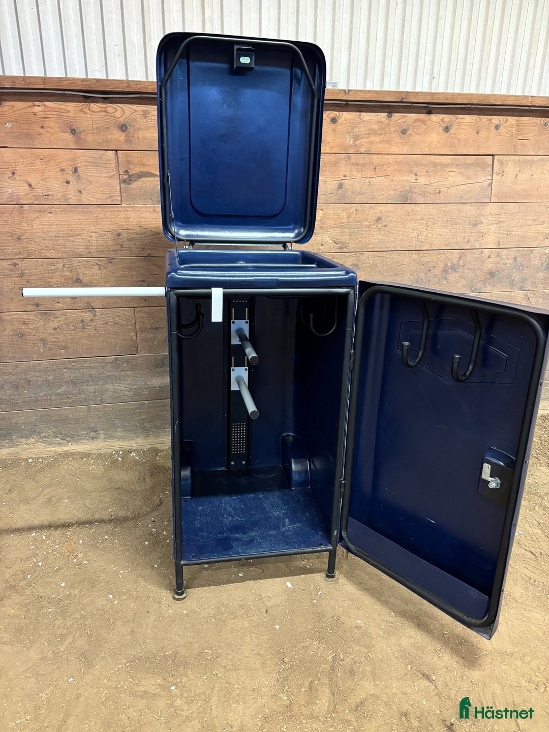 Stallinredning, stängsel & gård övrig utrustning till salu: Sadelskåp i Karlstad - Annons 2