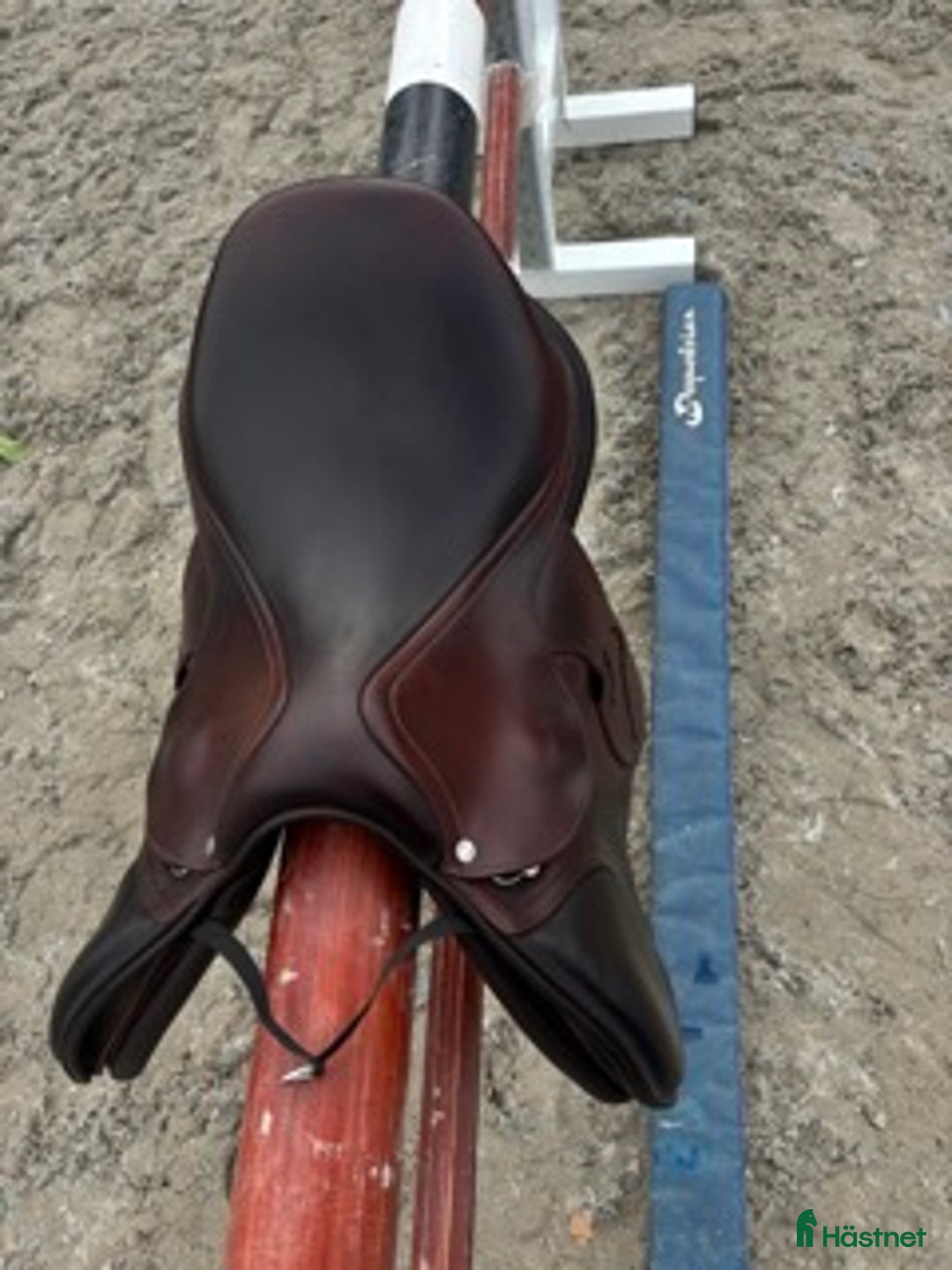 Sadlar hästutrustning till salu: Antares sadel, bra pris vid snabb affär i Danderyd - Annons 3