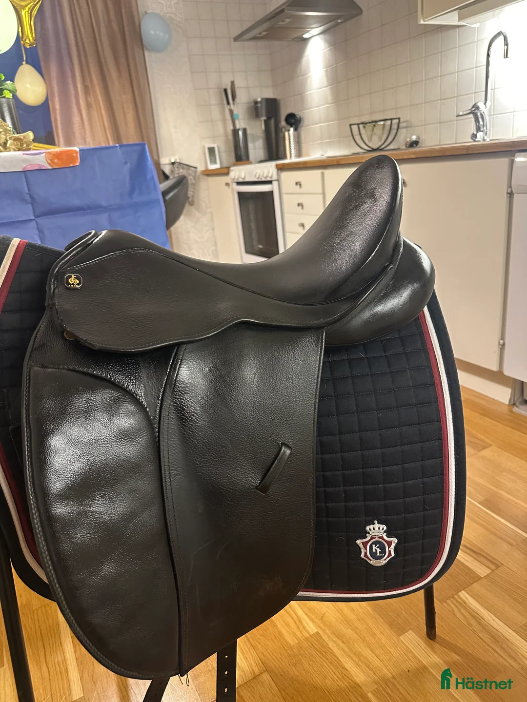 Sadlar hästutrustning till salu: Fynd *Dressyrsadel Crown Ideal 17” MW i Borlänge - Annons 2