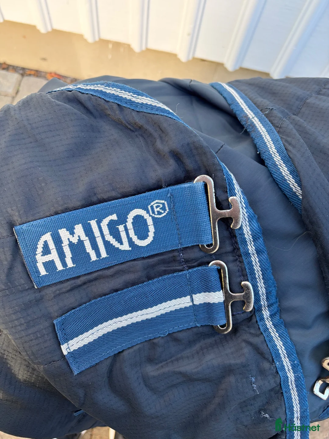 Täcken hästutrustning till salu: AMIGO Stalltäcke - Annons 1