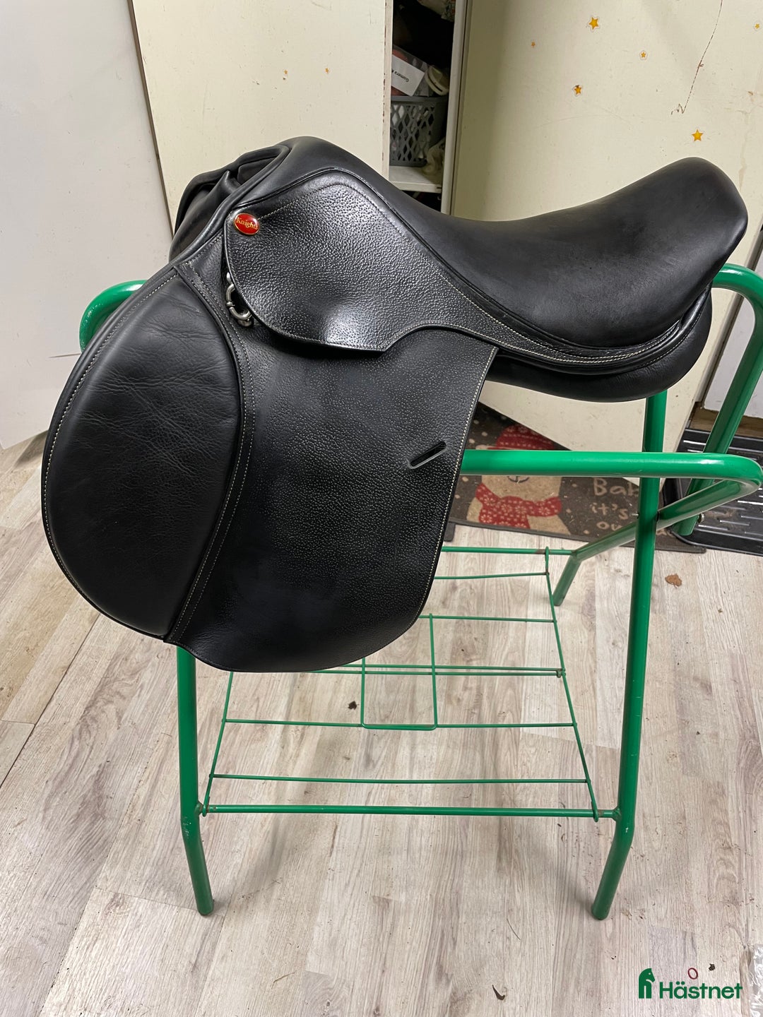 Sadlar hästutrustning till salu: Robin Hood Elite 16,5 tum i Heby - Annons 1