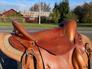 Sadlar hästutrustning till salu: Fransk handgjord sadel i Järvsö - Annons 17