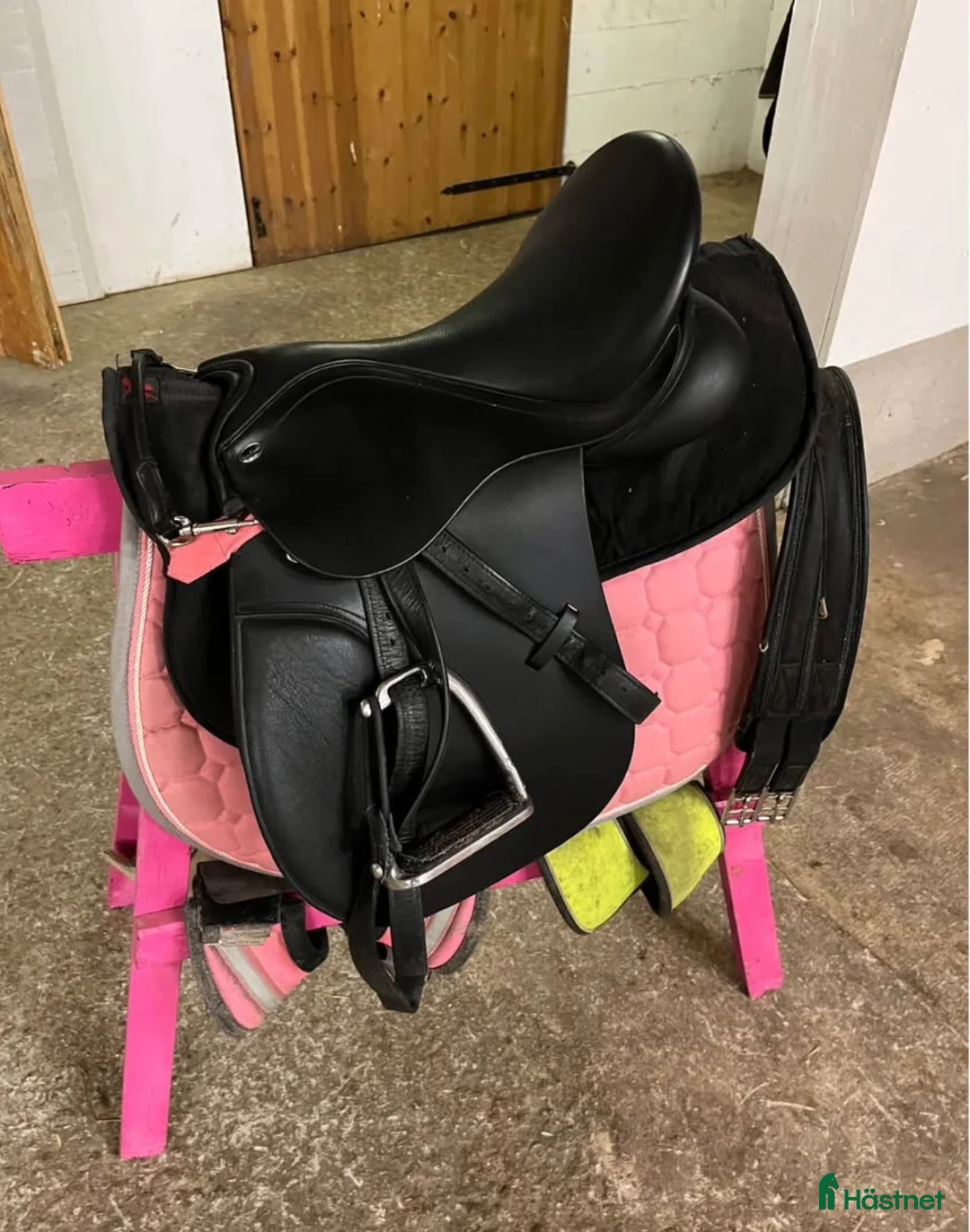 Sadlar hästutrustning till salu: Ny ponny allroundsadel i Björnlunda - Annons 3