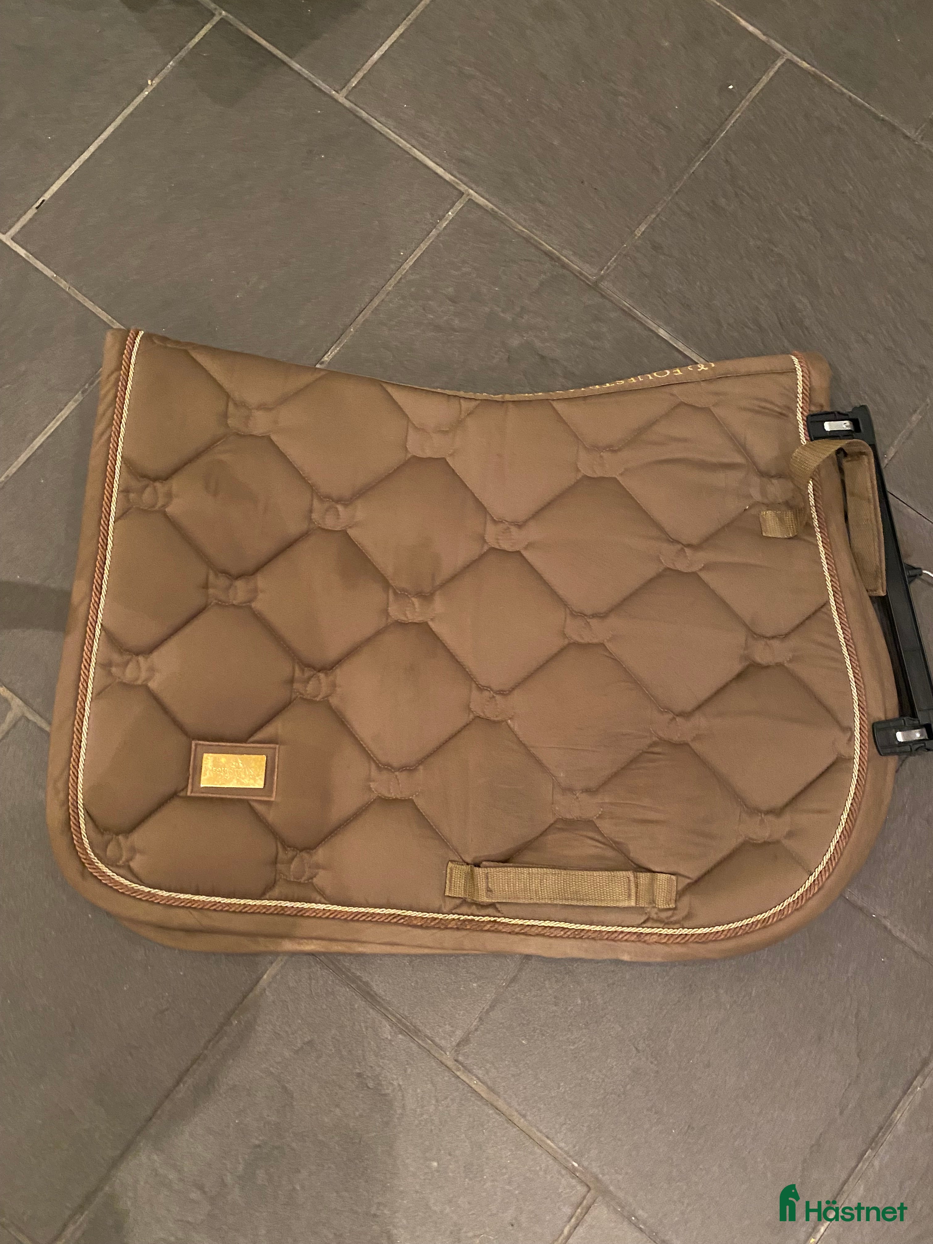 Schabrak & Vojlockar hästutrustning till salu: Champagne schabrak  i Tjureda - Annons 3