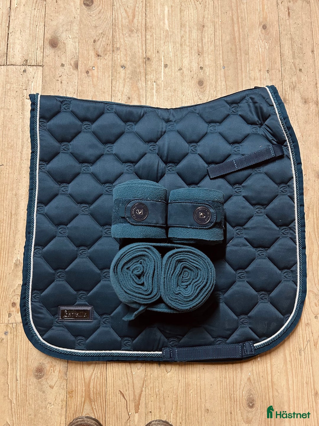 Övrig Hästutrustning hästutrustning till salu: Veredus, TheEquemist, eskadron, Samshield i Stockholm - Annons 2