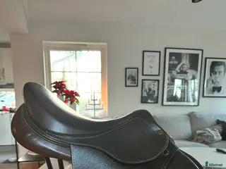 Sadlar hästutrustning till salu: Lippo hoppsadel i Göteborg - Annons 4