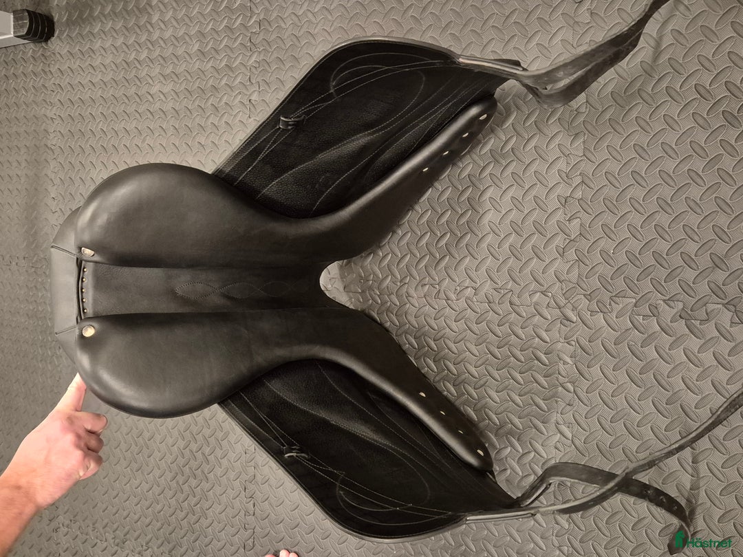 Sadlar hästutrustning till salu: Antares dressyrsadel  i Ljusdal - Annons 5