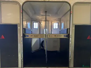 Hästtransporter fordon & transport till salu: Promax m AidSystem öppna/stäng framifrån+sadelskåp - Annons 17