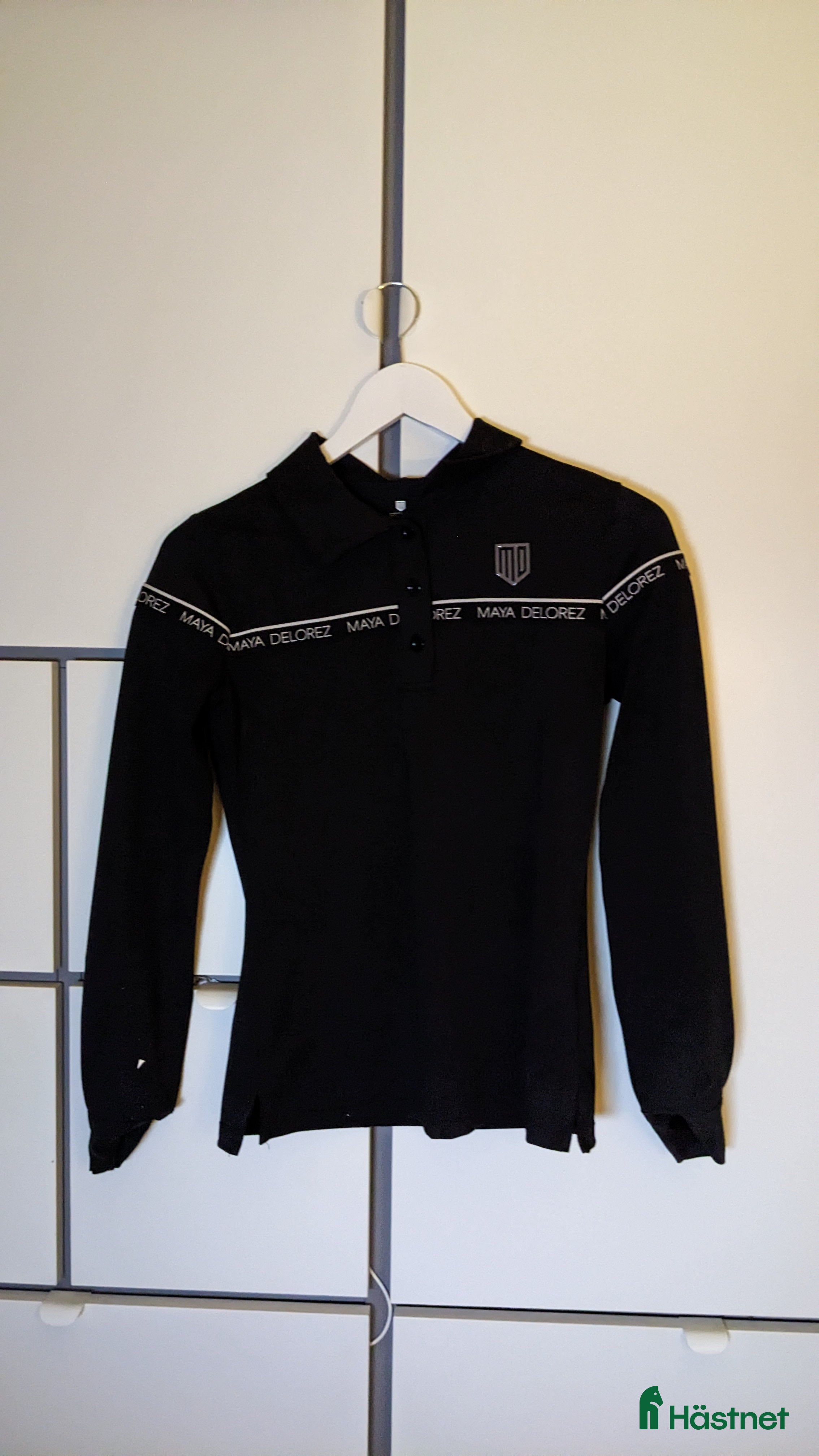 Övrigt Ridkläder ryttarutrustning till salu: Svart maya delorez tröja i Enköping - Annons 14