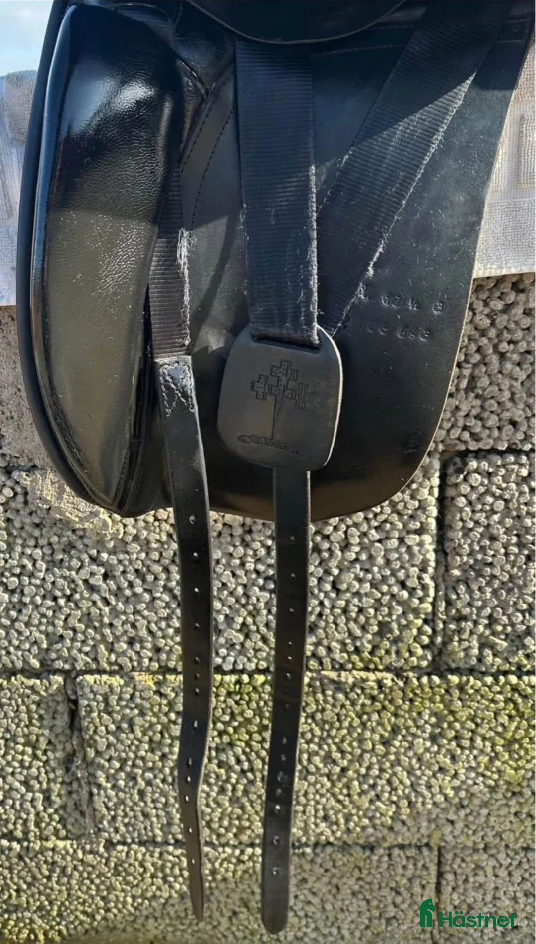 Sadlar hästutrustning till salu: Spalding Bretannica dressyrsadel 17.5 tum svart i Onsala - Annons 3