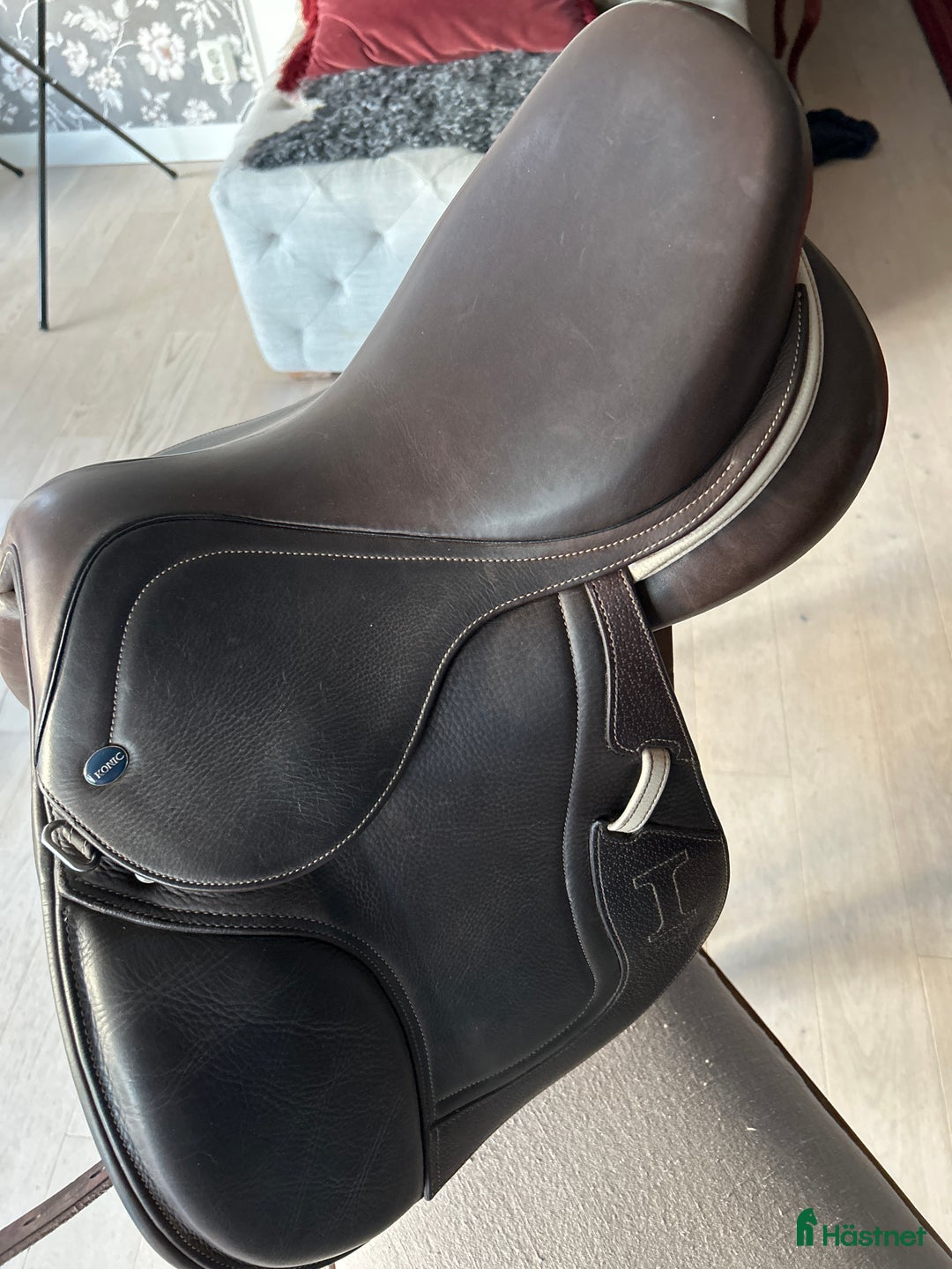 Sadlar hästutrustning till salu: Mycket välvårdad Ikonic ponnysadel i Nässjö - Annons 9