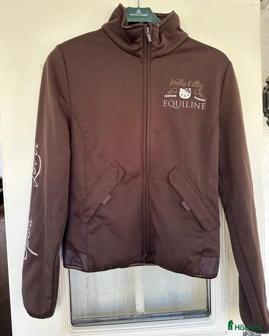 Jackor & Kavajer ryttarutrustning till salu: Equiline Hello Kitty softshelljacka i Vallentuna - Annons 1
