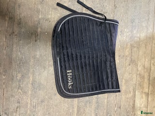 Schabrak & Vojlockar hästutrustning till salu: Fint schabrak från hööks i Västerås - Annons 1