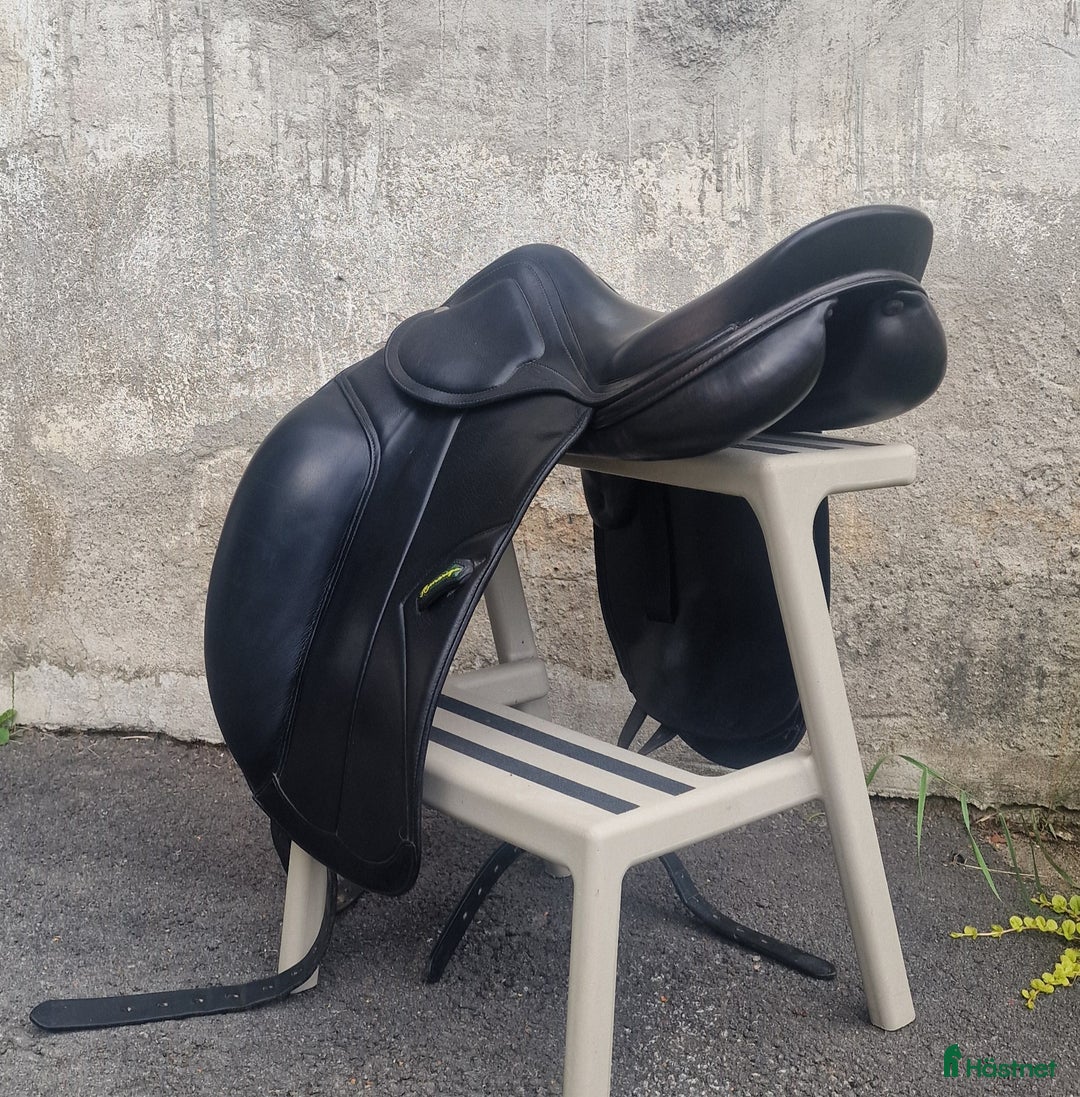 Sadlar hästutrustning till salu: Amerigo CC Pinerolo i Matfors - Annons 5