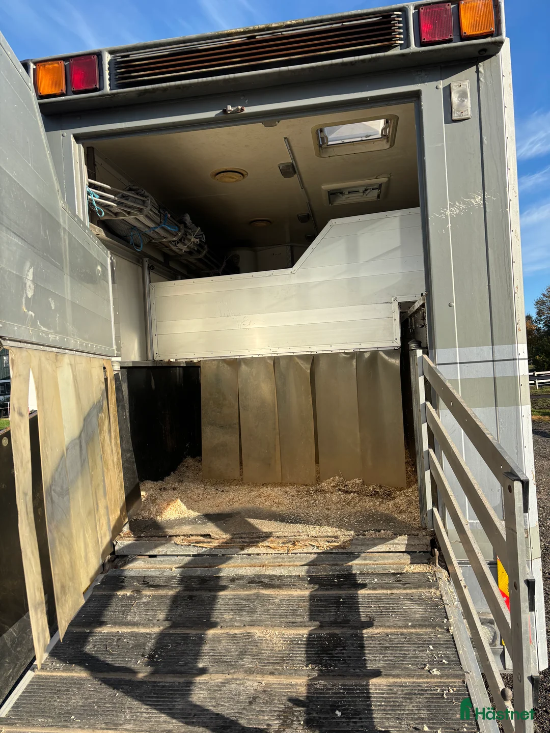 Hästlastbilar  fordon & transport till salu: 4 hestes lastbil med living - Annons 11