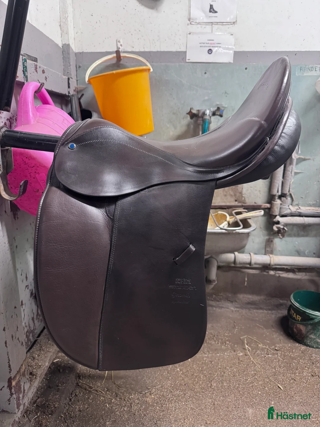 Sadlar hästutrustning till salu: Fantastisk dressyrssadel säljes  - Annons 4