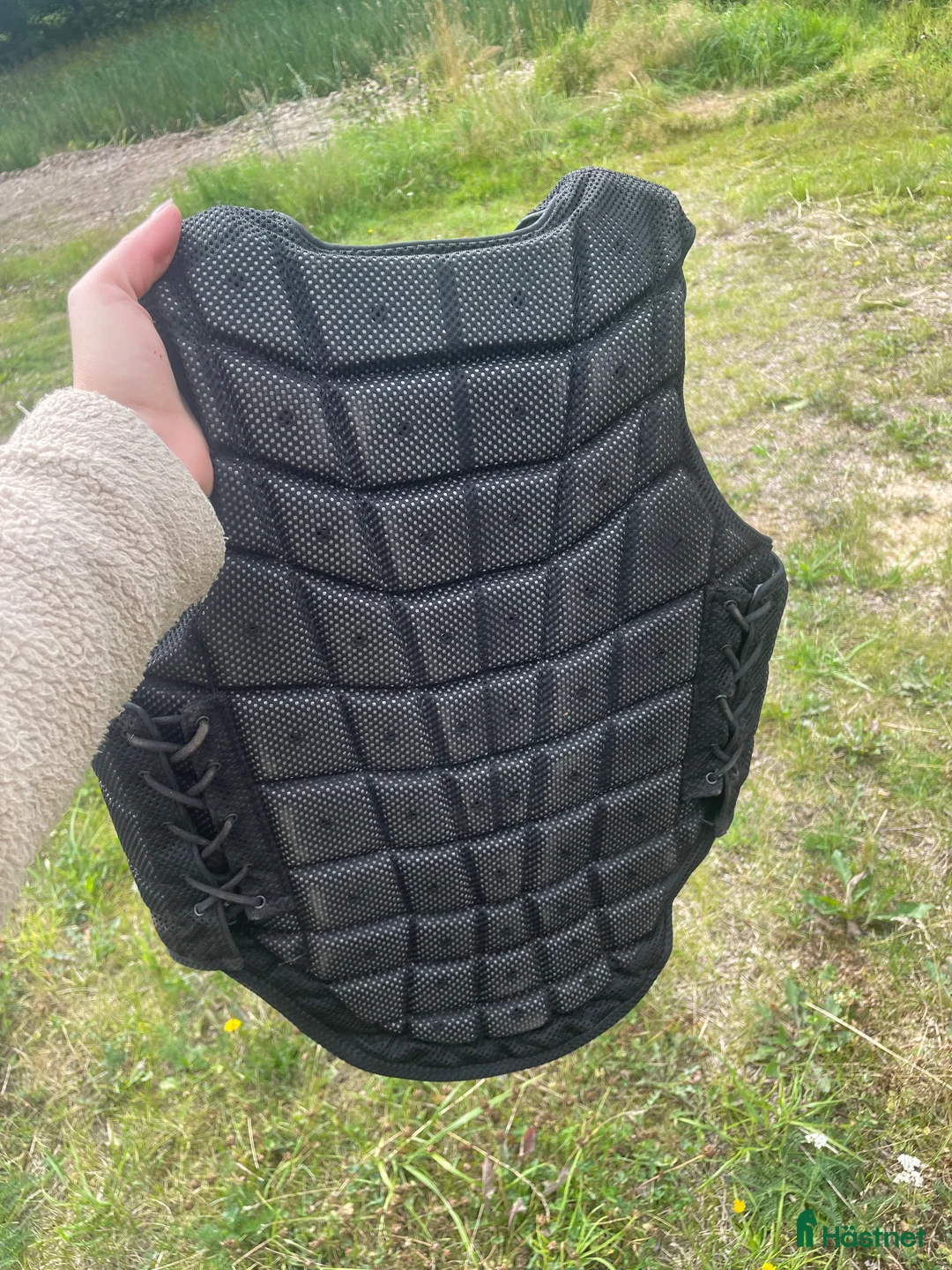 Säkerhetsvästar ryttarutrustning till salu: Champion väst - Annons 2