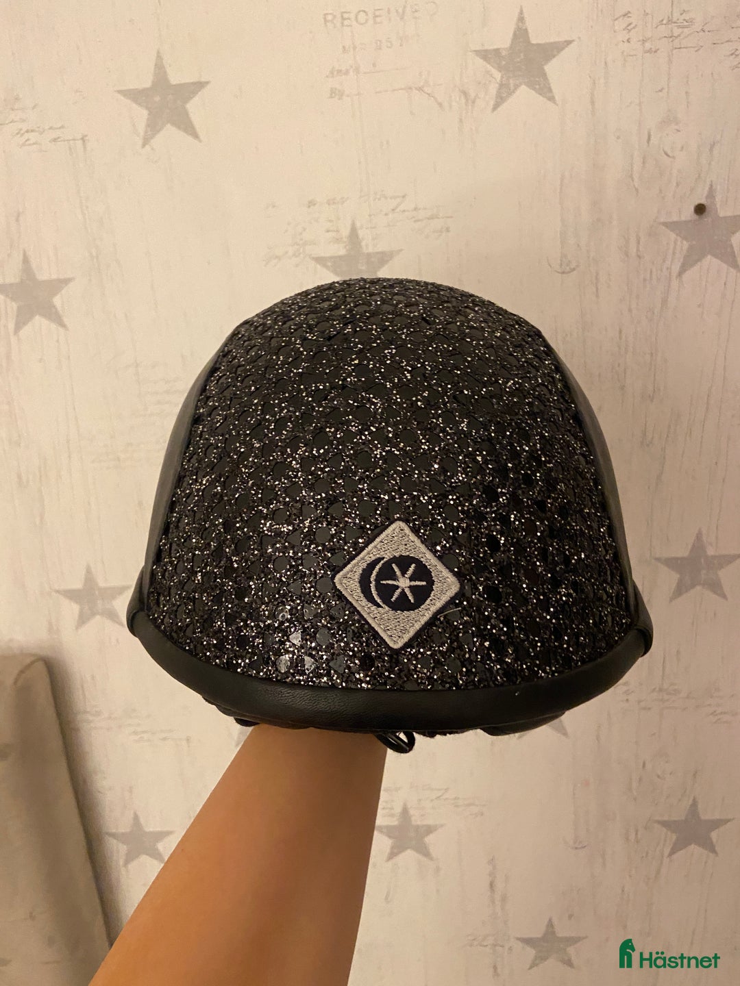 Hjälmar ryttarutrustning till salu: Super fin charles owen hjälm till salu! i Furuvik - Annons 2