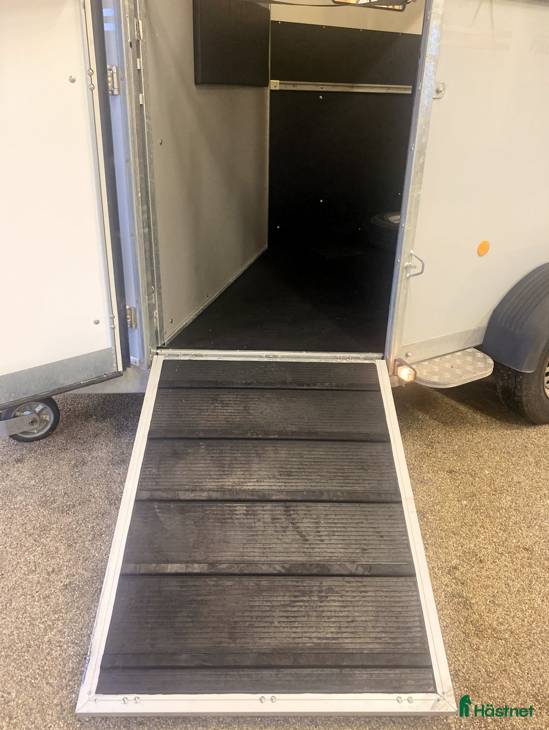 Hästtransporter  fordon & transport till salu: Oblic+2 2021 -lasta diagonalt eller stuterimodell i Kvicksund - Annons 8