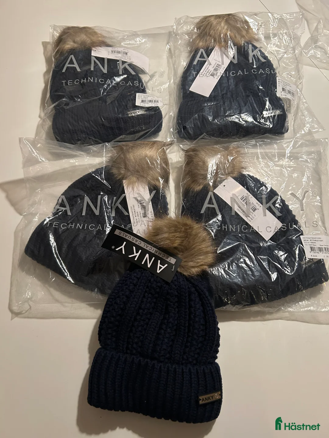 Övrigt Ridkläder ryttarutrustning till salu: Oanvända nya ANKY mössa one size i Vellinge - Annons 1