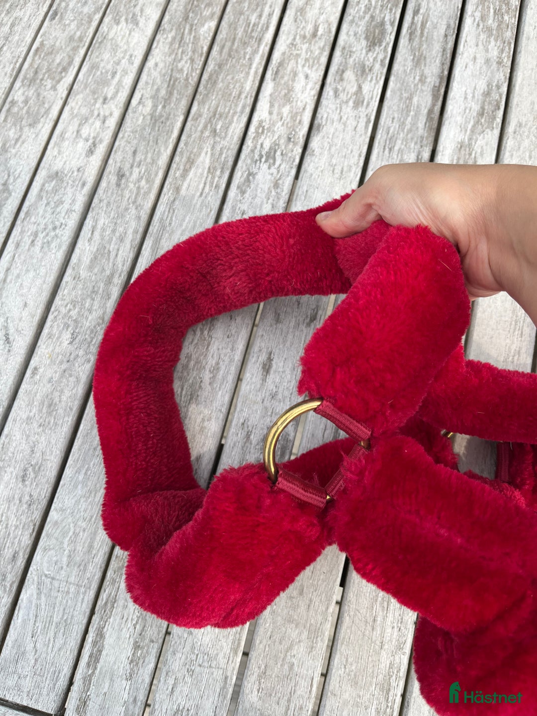 Övrig Hästutrustning hästutrustning till salu: Röd fluffgrimma i Halmstad - Annons 2