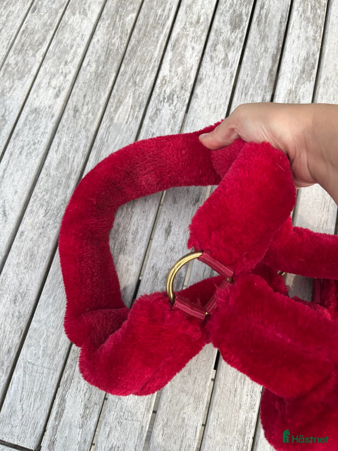 Övrig Hästutrustning hästutrustning till salu: Röd fluffgrimma i Halmstad - Annons 2