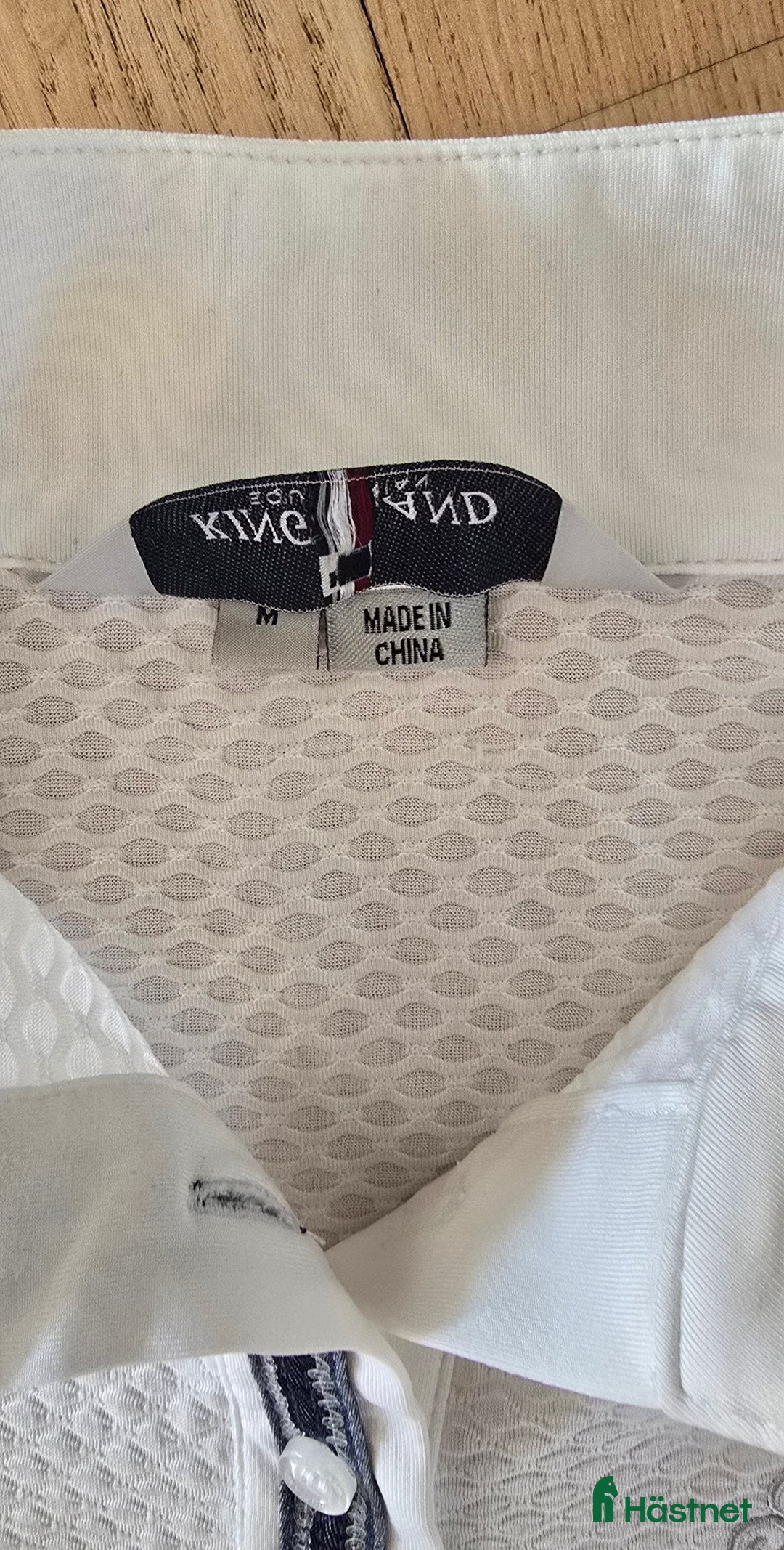 Övrigt Ridkläder ryttarutrustning till salu: Vit Kingsland tävlingströja i Ekerö - Annons 2