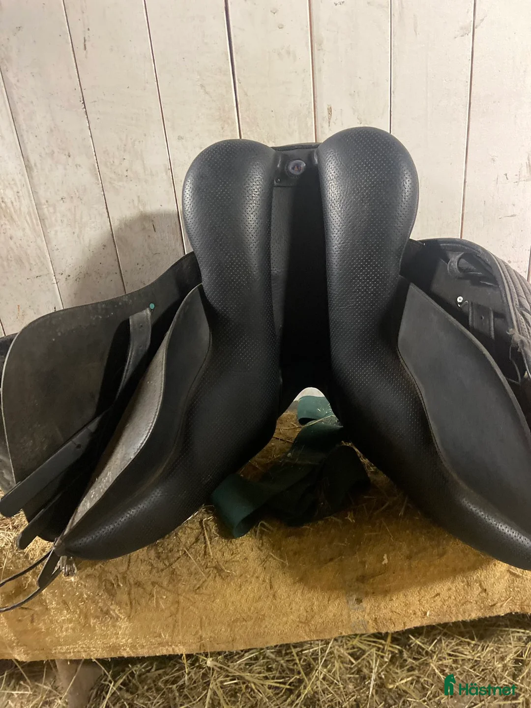 Sadlar hästutrustning till salu: Vintec sadel 17" - Annons 2