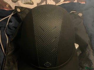 Hjälmar ryttarutrustning till salu: Charles Owen sp8 i Stigtomta - Annons 1