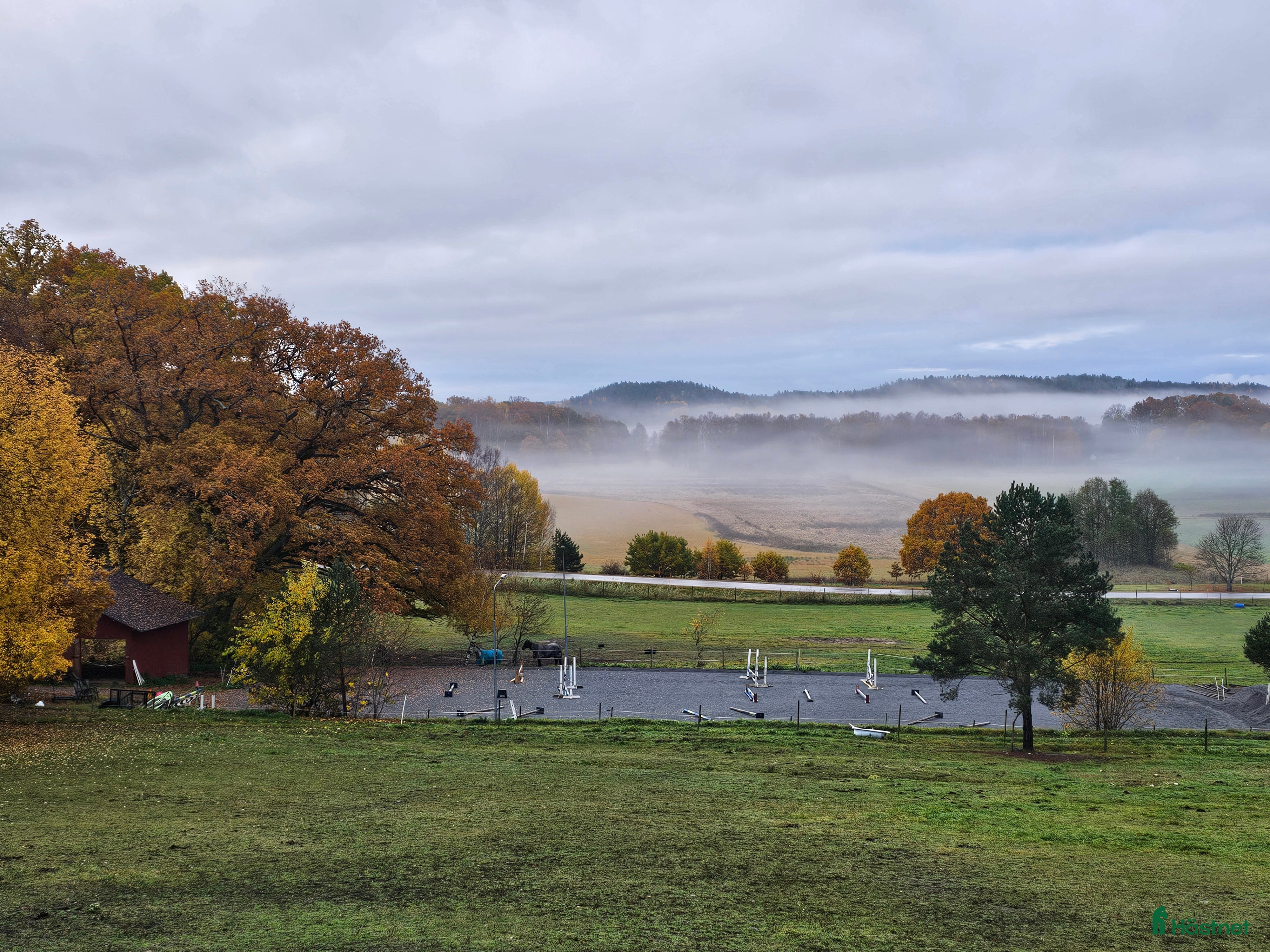  stallplats Stall med 6 boxar uthyres i Västerhaninge i Västerhaninge - Annons 1