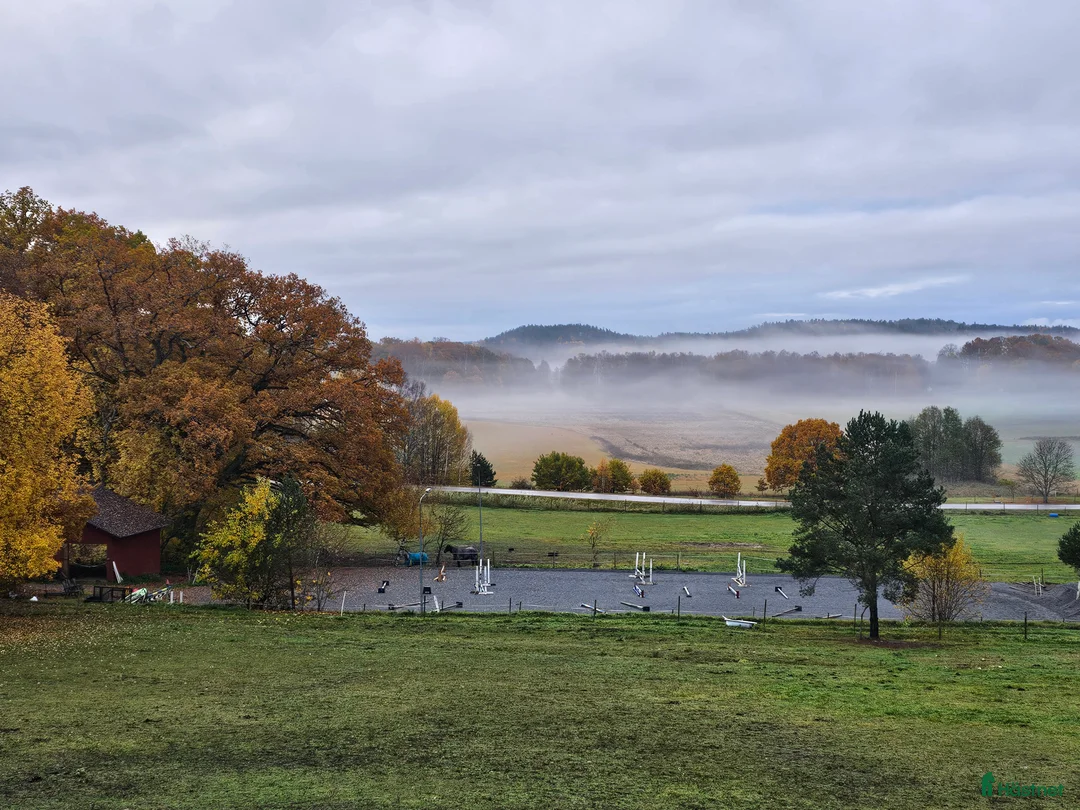  stallplats finnes: Stall med 6 boxar uthyres i Västerhaninge i Västerhaninge - Annons 1