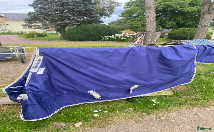 Täcken hästutrustning till salu i Kungsbacka - Annons 19