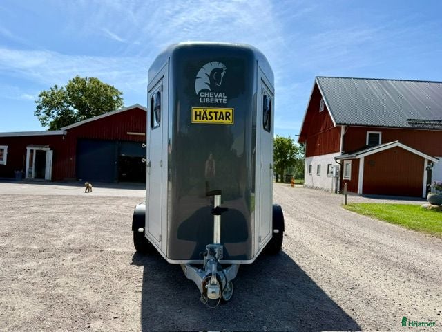 Hästtransporter  fordon & transport till salu: Begagnad Cheval Liberté - Jumping -24 - Annons 2