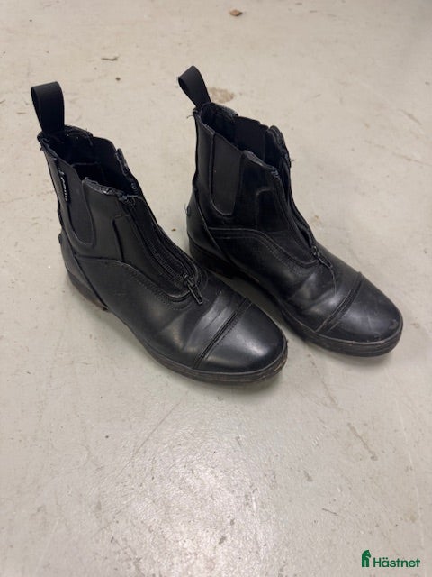 Ridstövlar ryttarutrustning till salu: CRW strl 37 i Täby - Annons 16