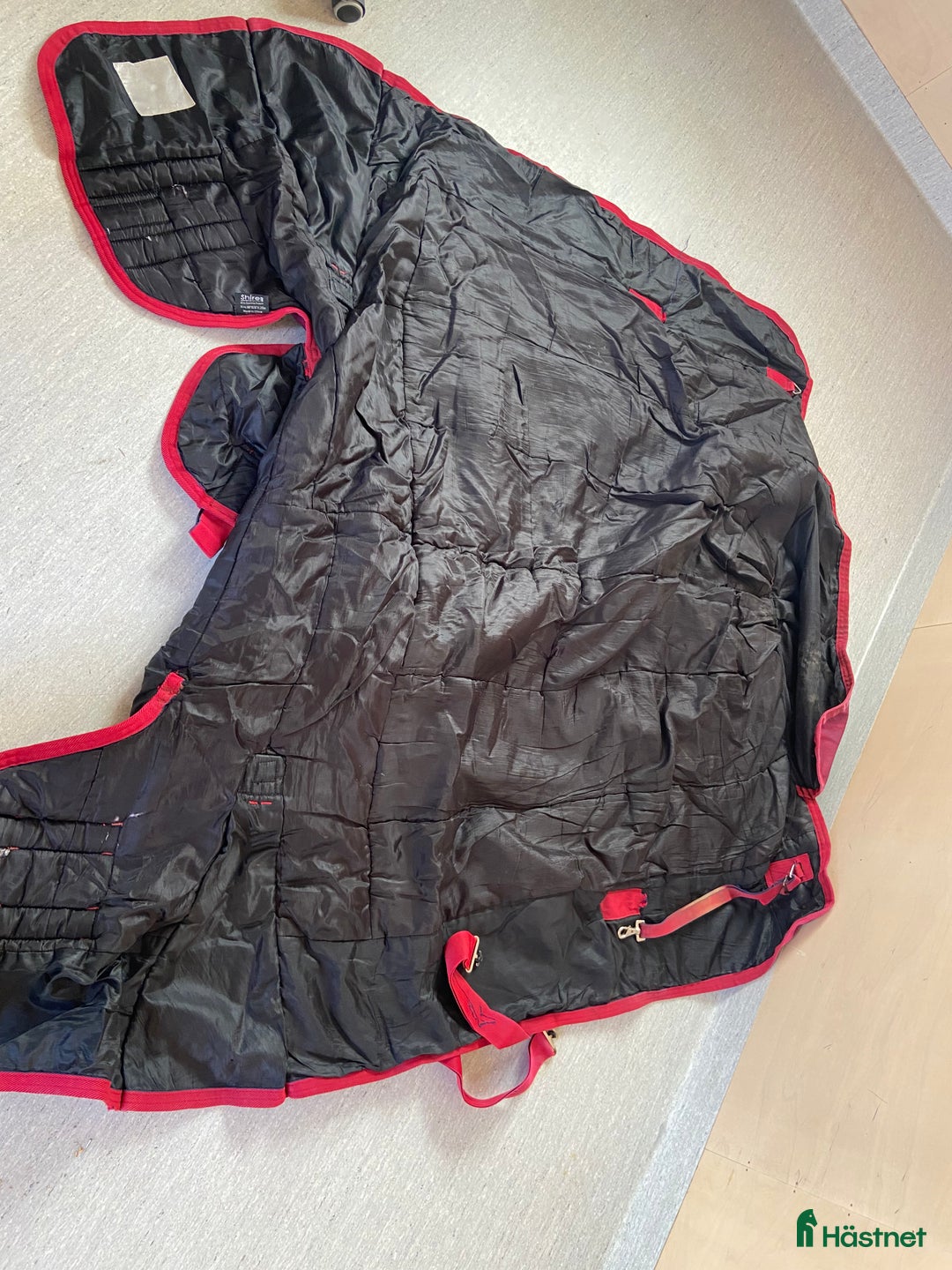 Täcken hästutrustning till salu: Märkestäcke 125 cm i Kristianstad - Annons 4