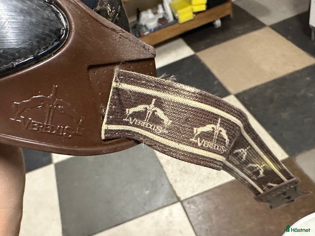 Benskydd hästutrustning till salu: Veredus Carbon Shield  i Karlstad - Annons 4