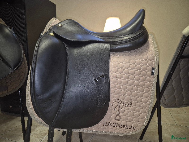 Sadlar hästutrustning Prestige D1 17 L - Annons 3