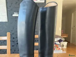 Ridstövlar ryttarutrustning till salu: Väldigt fina ridstövlar Dressyr - Annons 3