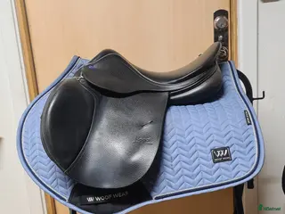 Sadlar hästutrustning Lippo Enzo i Hamneda - Annons 1